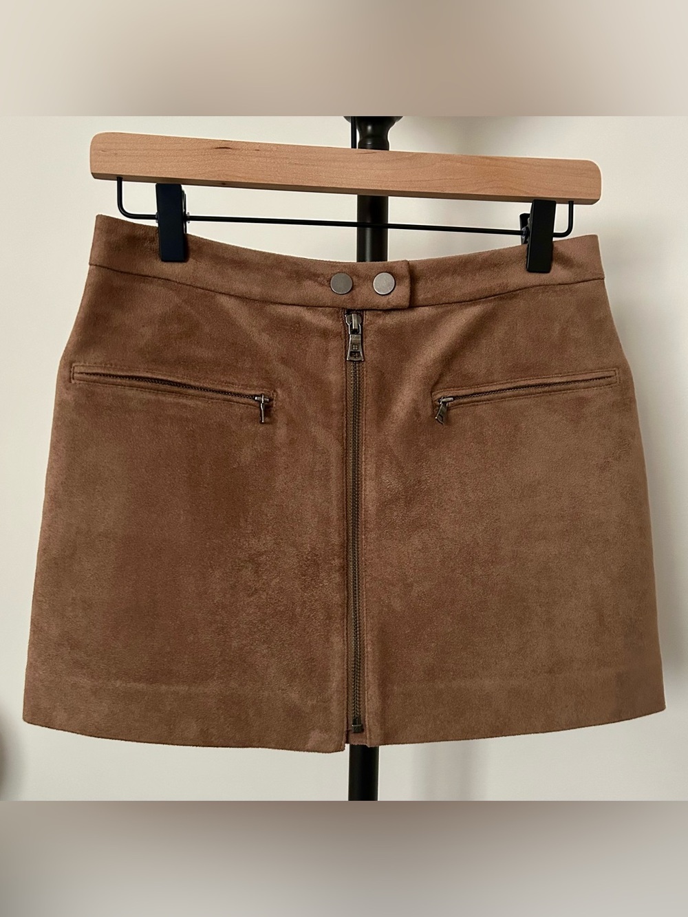 BCBGMaxAzria Brown Suede Mini Skirt XXS